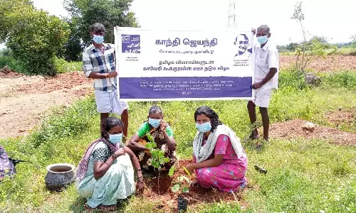 ஈஷாவின் காவேரி கூக்குரல் இயக்கம் :  106 கிராம பஞ்சாயத்துக்களில் 2 லட்சம் மரக்கன்றுகளை நட்ட விவசாயிகள் !