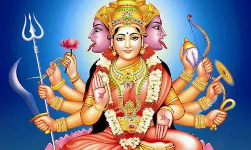 காயத்ரி மந்திரம் என்பது மிகவும் சக்தி படைத்த தெய்வீக மந்திரங்களுள் ஒன்று !