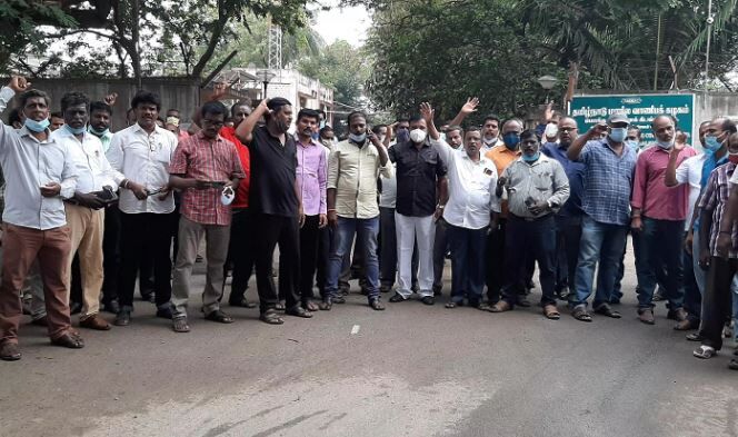 காஞ்சிபுரத்தில் ஊழியர் கொலை: கோவை மண்டலத்தில் 800 டாஸ்மாக் கடைகளை மூடி ஆர்ப்பாட்டம்!