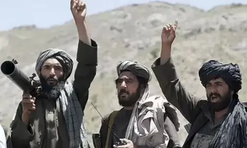 ஆப்கானிஸ்தானில் குருத்வாராவை சூறையாடிய தாலிபான்கள்: சீக்கியர்களை சிறைப்பிடித்து அட்டகாசம்!