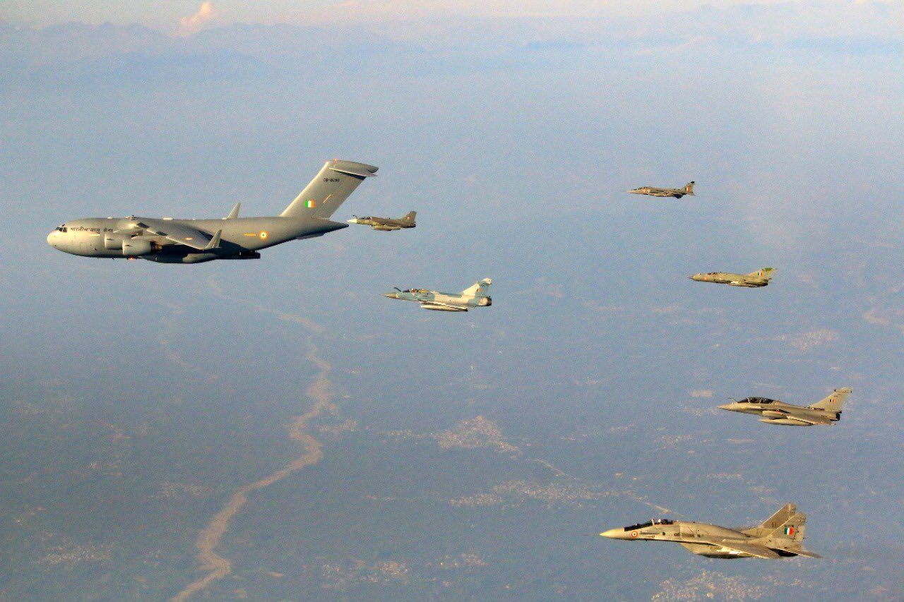 இந்திய விமானப்படை தினவிழா: குடியரசுத் தலைவர் வாழ்த்து !