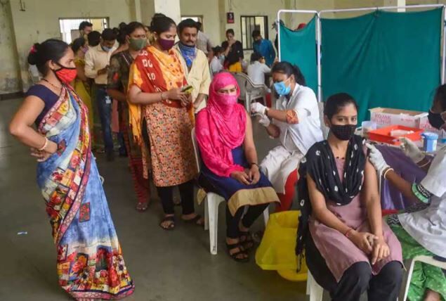 இந்தியா முழுவதும் செலுத்திய கொரோனா தடுப்பூசி எண்ணிக்கை 94.70 கோடி!