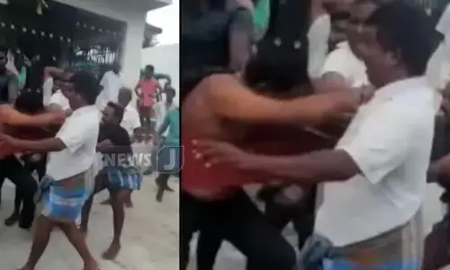 தமிழகத்தில் அராஜகம் தலை தூக்கிவிட்டது !அதிமுக ஊராட்சிமன்ற உறுப்பினரை வீடு புகுந்து தாக்கிய தி.மு.கவினர் !