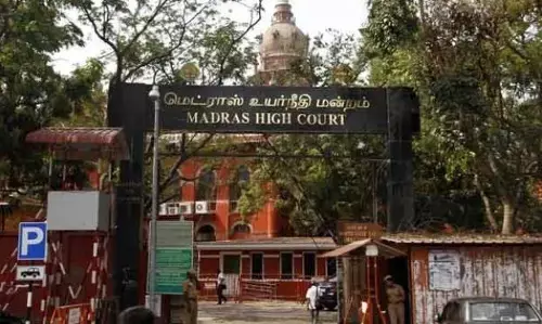 விஜயதசமிக்கு கோயில்கள் திறப்பதை தமிழக அரசே முடிவெடுக்கலாம்: உயர்நீதிமன்றம்!