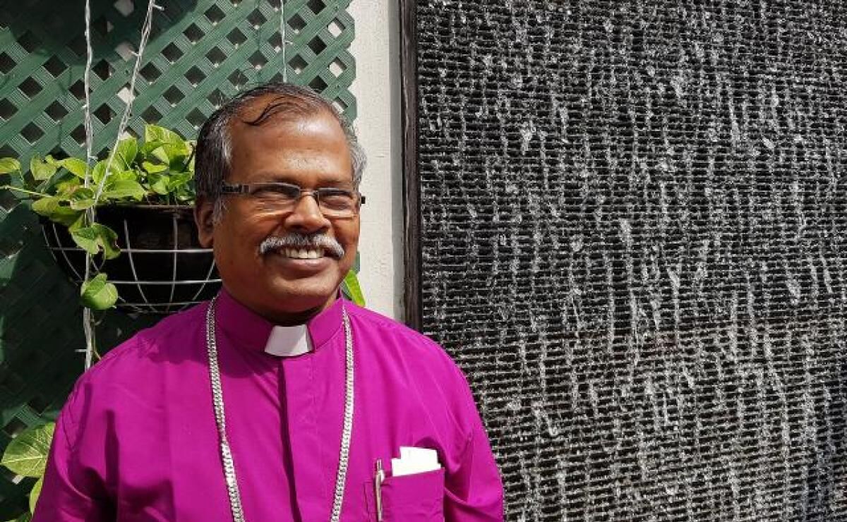 அரசு உதவி பெறும் பள்ளியில் ஆசிரியராக 