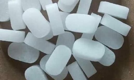 கடவுளை வணங்க கற்பூரம் அவசியம். ஏன் ?