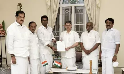 தி.மு.க.வால் சட்டம் ஒழுங்கு கெட்டுவிட்டது: நிலஅபகரிப்பு, அராஜகம் அதிகரித்துவிட்டது! ஆளுநரிடம் பா.ஜ.க. தலைவர் புகார்!