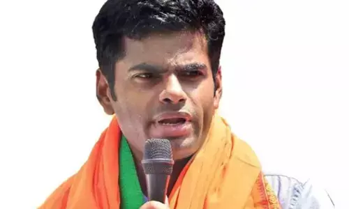 ஆளுங்கட்சிக்கு காட்டிய எஜமான விசுவாசத்தில் போலீசாரை மிஞ்சிவிட்டது மாநில தேர்தல் ஆணையம் !- பா.ஜ.க. தலைவர் அண்ணாமலை!