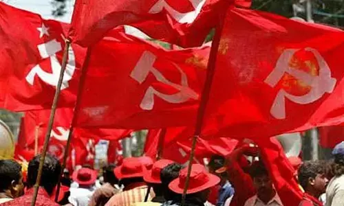 கம்யூனிஸ்ட் தோழர்களால் சூறையாடபட்ட வழக்கறிஞர் வீடு ! உள்ளாட்சி தேர்தல் தோல்வியால் விரக்தி !