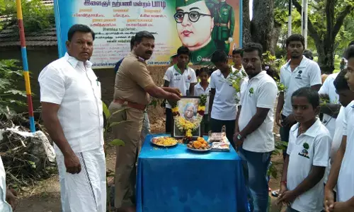 தருமபுரி அருகே முன்னாள் ஜனாதிபதி அப்துல்கலாம் பிறந்தநாளில் மரம் நட்டு கொண்டாடிய இளைஞர்கள்!