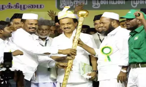 ஆயுத பூஜைக்கு அமைதி, மிலாடி நபிக்கு முதல் ஆளாக வாழ்த்து - முதல்வர் ஸ்டாலினின் ஓரவஞ்சனை !