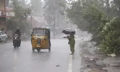 தமிழகத்தில் 10 மாவட்டங்களுக்கு ஆரஞ்ச் அலர்ட் எச்சரிக்கை !