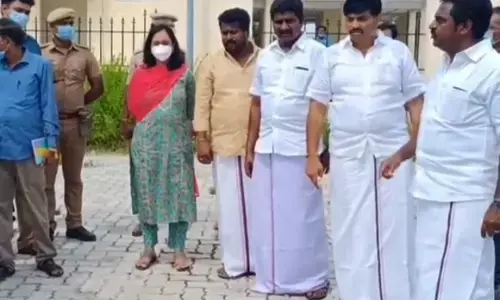 செருப்பு பிஞ்சுடும் என  அரசு அதிகாரியை மிரட்டிய தி.மு.க எம்.எல்.ஏ எழிலரசன் !