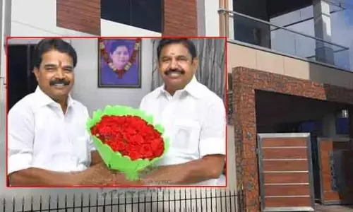 அ.தி.மு.க. முன்னாள் அமைச்சர் உறவினர், நிர்வாகி வீட்டில் ரெய்டு !