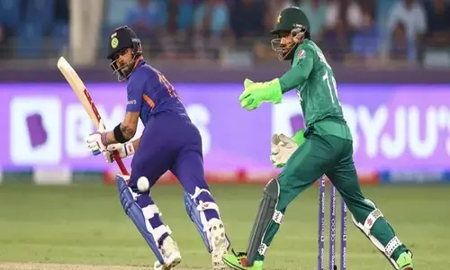 டி20 உலக கோப்பை: பாகிஸ்தான் வெற்றி! இந்திய ரசிகர்கள் ஏமாற்றம்!