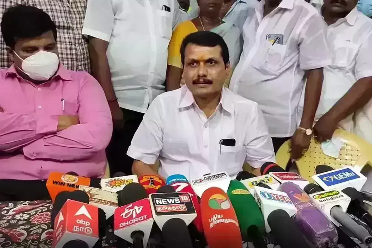 மோசடி வழக்கில் தப்பிக்க பார்க்கும் செந்தில் பாலாஜி - ஐகோர்ட் வெளியிட்ட முக்கிய அறிவிப்பு! மோசடி வழக்கில் தப்பிக்க பார்க்கும் செந்தில் பாலாஜி - ஐகோர்ட் வெளியிட்ட முக்கிய அறிவிப்பு!