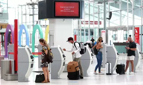 நவம்பர் 1 முதல் ஆஸ்திரேலியர்கள் வெளிநாடு செல்ல அனுமதி !