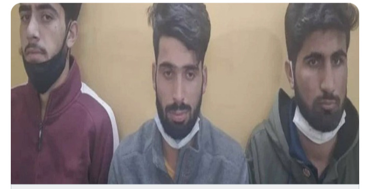 உத்திரப்பிரதேசத்தில் பாகிஸ்தான் வெற்றியை கொண்டாடிய மாணவர்கள் மீது பாய்ந்தது தேச துரோக  வழக்கு !