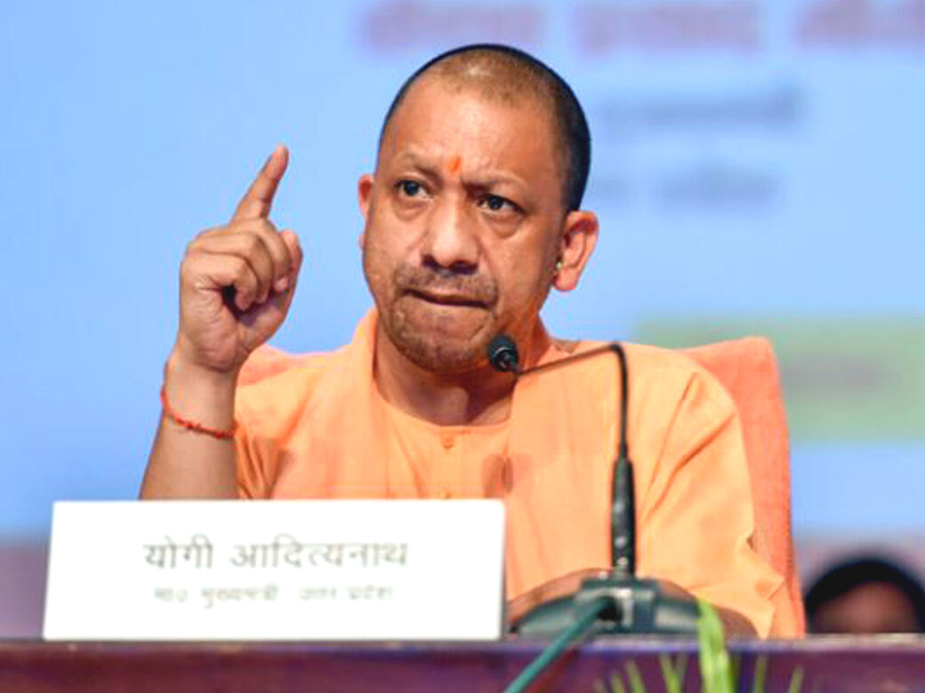 இந்தியா மீது தாலிபான்களின் பார்வை பட்டால் அவ்வளவுதான் !வான்வழித் தாக்குதல் மட்டுமே தீர்வு - என யோகி ஆதித்யநாத் எச்சரிக்கை !