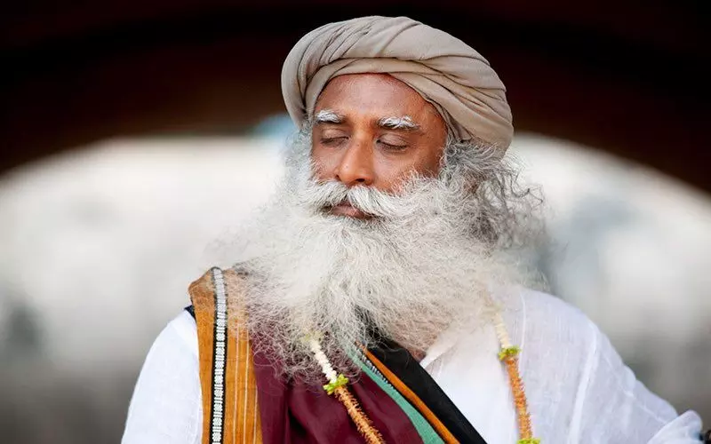 காற்று மாசுபடுதுன்னா 3 நாளைக்கு நடந்து போங்க - பொட்டில் அடித்தது போல் தீபாவளி வாழ்த்து கூறிய சத்குரு ! காற்று மாசுபடுதுன்னா 3 நாளைக்கு நடந்து போங்க - பொட்டில் அடித்தது போல் தீபாவளி வாழ்த்து கூறிய சத்குரு !