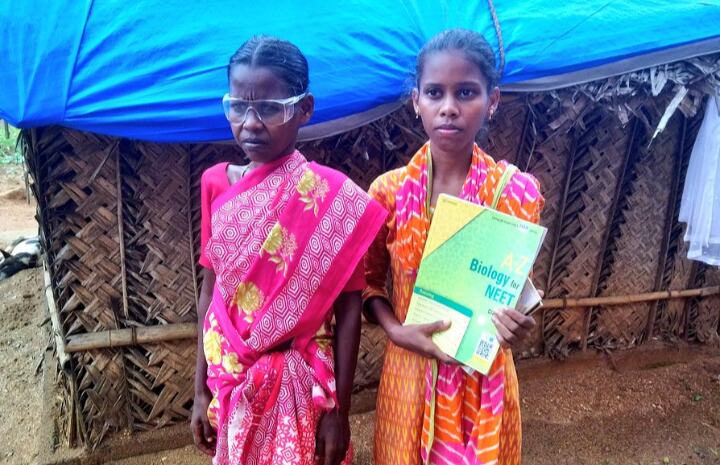 நீட் தேர்வில் வென்ற மலைவாழ் மாணவி - நீட் பற்றிய பொய் பிரச்சாரங்களை தவிடுபொடியாக்கினார் !