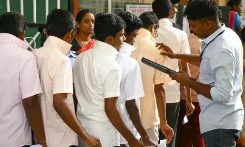 நீட் தேர்வில் தமிழக பாடத்திட்டத்தில் தேர்வு எழுதியவர்கள் அதிகளவு தேர்ச்சி: தி.மு.க. உள்ளிட்ட கட்சிகளின் முகத்தில் கரியை பூசிய மாணவர்கள்!