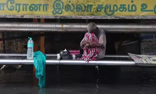 சென்னையில் மழையால் பாதிப்பில் இருப்பவர்கள் அழைக்கலாம் ! மாநகராட்சி தொலைபேசி எண் அறிவிப்பு!