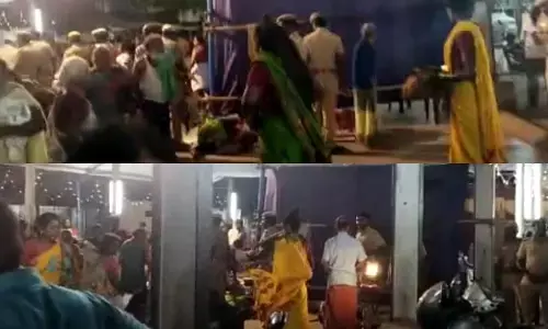 திருச்செந்தூர் முருகன் கோவிலில் இரவு நேரங்களில் கொட்டும் மழையில் பக்தர்களை விரட்டி அடித்த காவல்துறை ! பக்தர்களுக்காக போராடிய பா.ஜ.க.வினரும் கைது!
