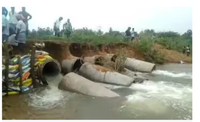 விழுப்புரத்தில் அடித்து செல்லப்பட்ட தரைப்பாலம் - எட்டிகூட பார்க்காத ஆளும் தி.மு.க, 4 கிராம மக்கள் தவிப்பு