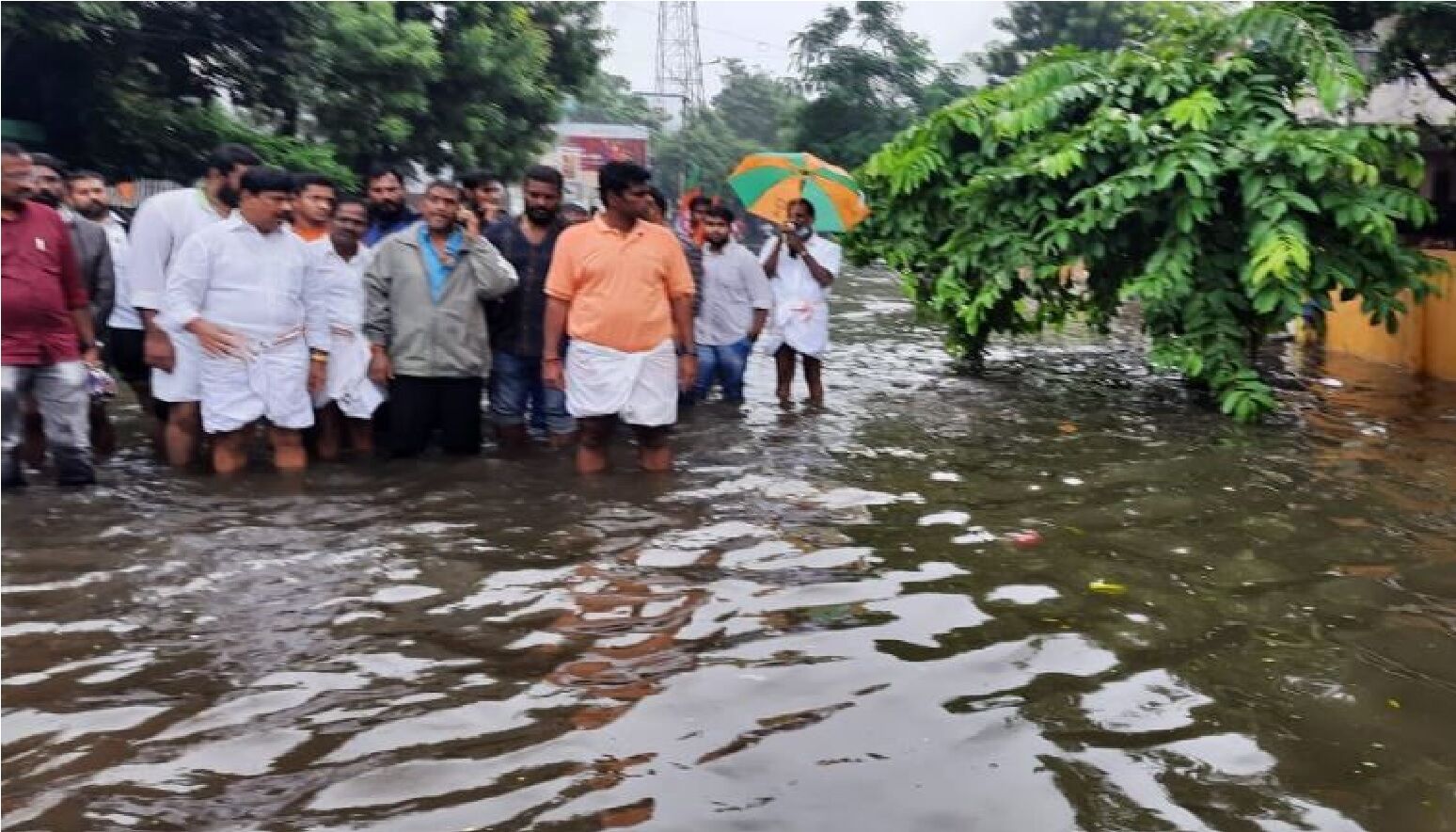 ஒப்பந்ததாரர்கள் மீது மட்டுமே தி.மு.க. கவனம் செலுத்தியது, வடிகால்களை சுத்தம் செய்யாமல் ஏமாற்றிவிட்டது! - பா.ஜ.க. தலைவர் அண்ணாமலை குற்றச்சாட்டு!