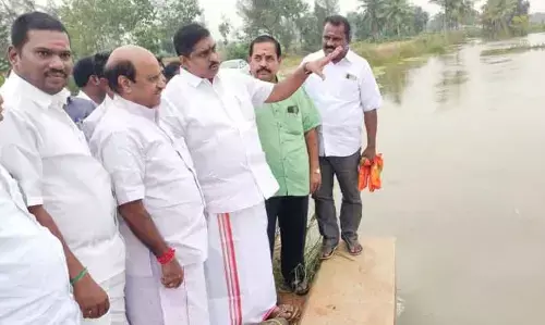 புதுச்சேரியில் கனமழை: பாதிக்கப்பட்ட பகுதிகளில் அமைச்சர் குழு ஆய்வு!