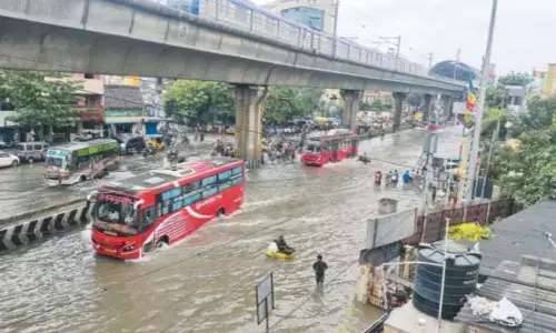 கனமழை: 8 மாவட்டங்களில் விடுக்கப்பட்ட ரெட் அலார்ட் எச்சரிக்கை வாபஸ்!