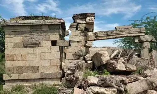 மதுரை: கி.பி. 13ம் நூற்றாண்டைச் சேர்ந்த கல்வெட்டும், சிதைந்த நிலையில் சிவன் கோயிலும் கண்டுப்பிடிப்பு!