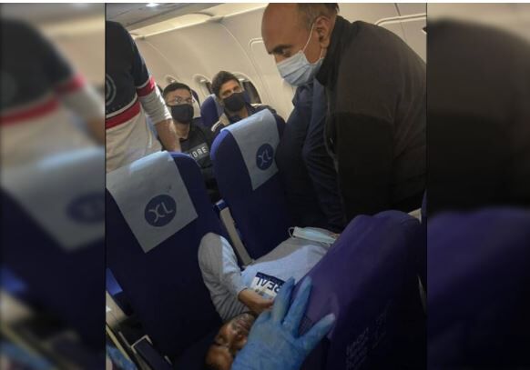 விமானத்தில் உயிருக்கு போராடிய பயணியை காப்பாற்றிய மத்திய அமைச்சர்: பிரதமர் மோடி புகழாரம்!