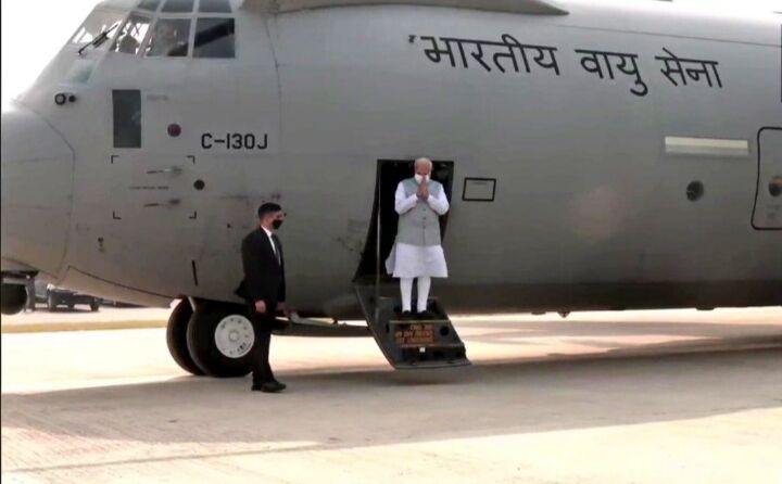 பூர்வாஞ்சல் விரைவு சாலை - 3 வருடத்தில் முடித்துக்காட்டிய பிரதமர் மோடி !