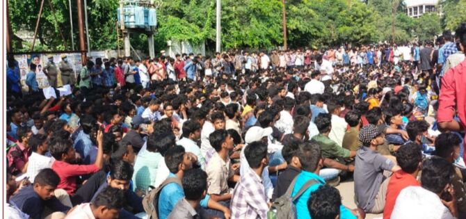 இதுவரை 1000 மாணவர்கள் மீது வழக்கு - மாணவர்கள் போராட்டத்தை அதிகாரத்தால் அடக்க துடிக்கும் தி.மு.க !