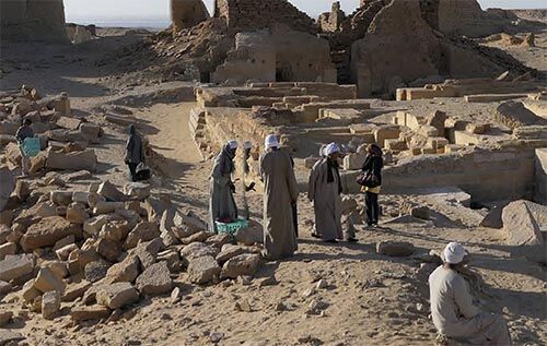 4,500 ஆண்டுகள் மிகப்பழமையான சூரிய கோயில் எகிப்தில் கண்டுபிடிப்பு !