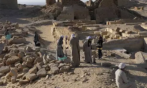 4,500 ஆண்டுகள் மிகப்பழமையான சூரிய கோயில் எகிப்தில் கண்டுபிடிப்பு !