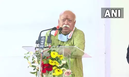 நாம் யாரையும் மதம் மாற்றத் தேவையில்லை: எப்படி வாழ்வது என சொல்லிக்கொடுத்தாலே போதும்: மோகன் பாகவத்!