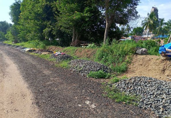 ருத்ரகோடீஸ்வரர் கோயில் ரதவீதி சாலை : அரசியல் கட்சியினரின் ஈகோவால்   சரி செய்யாமல் இருக்கும் அவலம் !