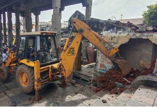 விருத்தகிரீஸ்வரர் கோயில் இடத்தில் சட்டவிரோதமாக கட்டப்பட்ட 12 கடைகள் அகற்றம்!