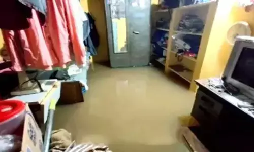 சென்னையில் கொட்டித்தீர்த்த கனமழை: வீடுகளில் புகுந்த மழைநீர்!