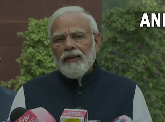 அனைத்து பிரச்சினைகள் குறித்தும் பதில் அளிக்க அரசு தயாராக இருக்கிறது: நாடாளுமன்றத்தில் பிரதமர் மோடி பேட்டி!