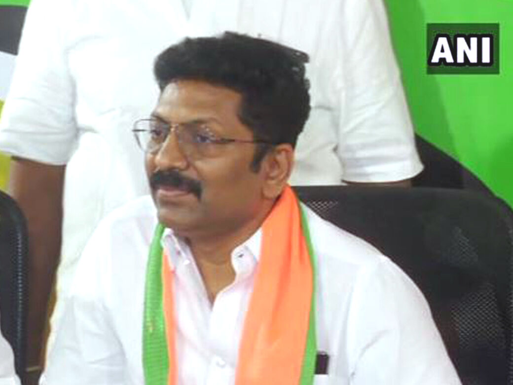 தமிழக அரசு அலுவலகங்களில் பிரதமர் மோடி படம் இடம்பெற வேண்டும்: பா.ஜ.க. வலியுறுத்தல் !