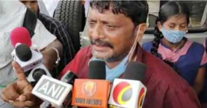 குடும்ப பெண்களை தகாத முறையில் பேசி வி.சி.க நிர்வாகி தகராறு - 
மனமுடைந்து தற்கொலைக்கு முயன்ற நபர் !