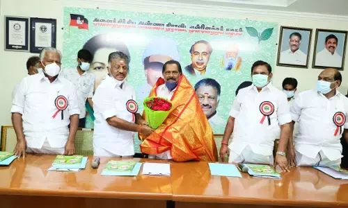 போலியான வாக்குறுதியால் வெற்றி பெற்ற தி.மு.க. அரசை கண்டித்து மாபெரும் போராட்டம் ! - அ.தி.மு.க. செயற்குழுவில் தீர்மானம்!