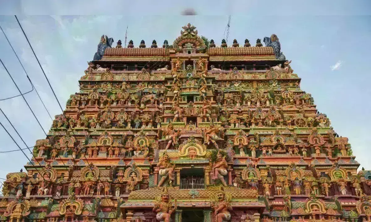 ஹரியும் சிவனும் ஒருங்கே அமைந்து அருள் வழங்கும் அதிசய சிதம்பரம்!