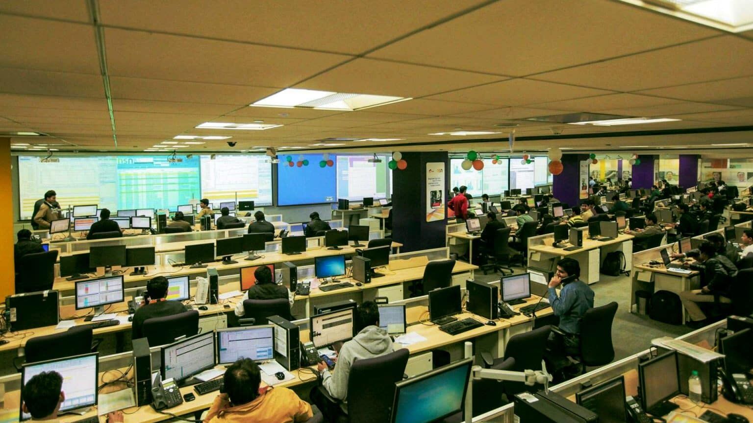 மீட்சி காணும் பொருளாதாரம்! 2011 ஆம் ஆண்டுக்கு பிறகு இந்த வருடம் நவம்பரில் அபார வளர்ச்சி கண்ட இந்திய சேவைத்துறை!