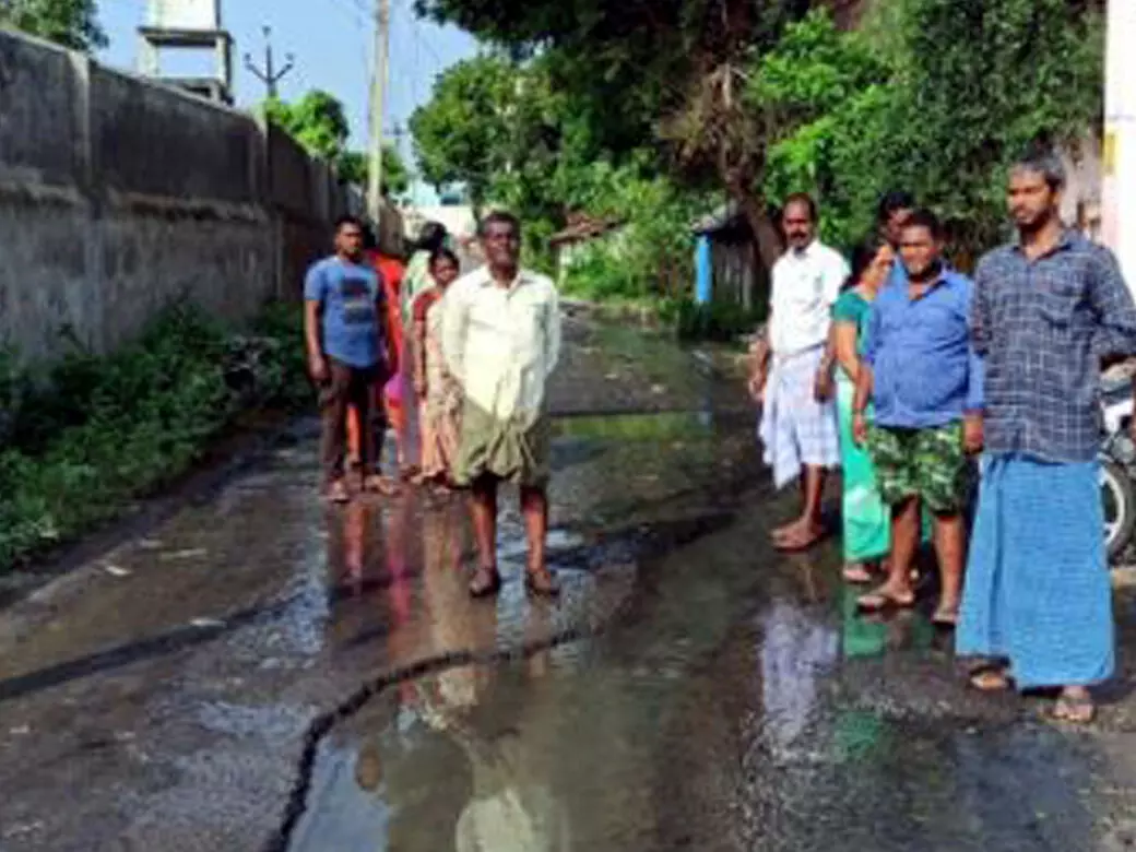 பெரம்பலூரில் குடியிருப்புகளை சூழ்ந்த கழிவுநீர்! நடவடிக்கை எடுக்குமா அரசு!