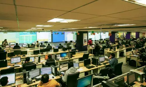 மீட்சி காணும் பொருளாதாரம்! 2011 ஆம் ஆண்டுக்கு பிறகு இந்த வருடம் நவம்பரில் அபார வளர்ச்சி கண்ட இந்திய சேவைத்துறை!